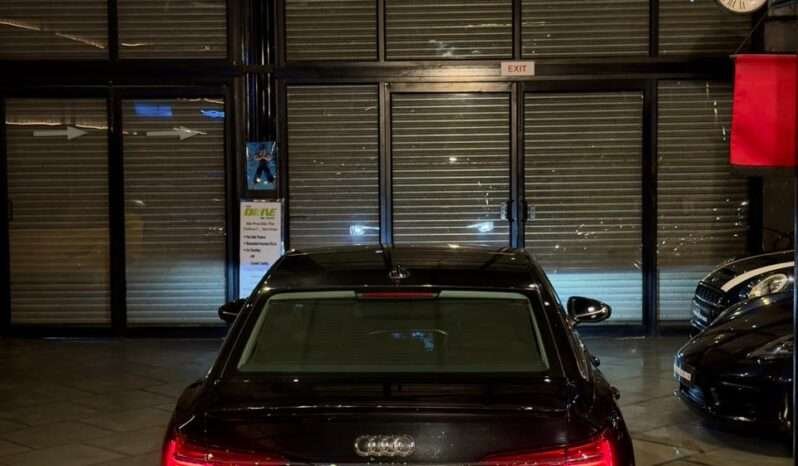 
								Audi A6 45 TFSI Technology full									