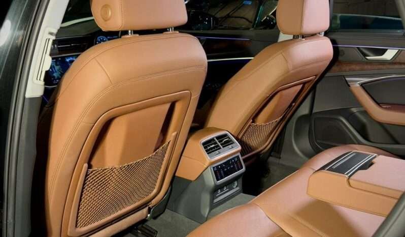 
								Audi A6 45 TFSI Technology full									