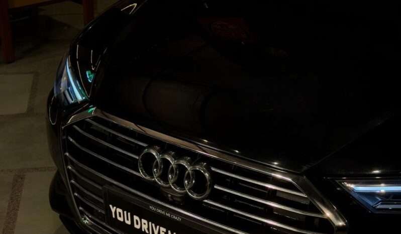 
								Audi A6 45 TFSI Technology full									