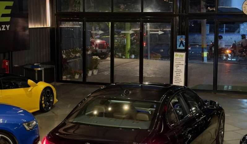 
								BMW 330i M Sport (G20 LCI) full									