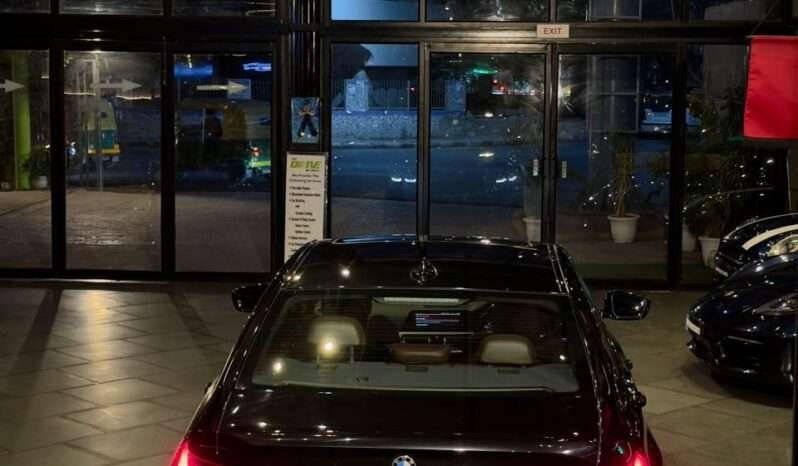 
								BMW 330i M Sport (G20 LCI) full									