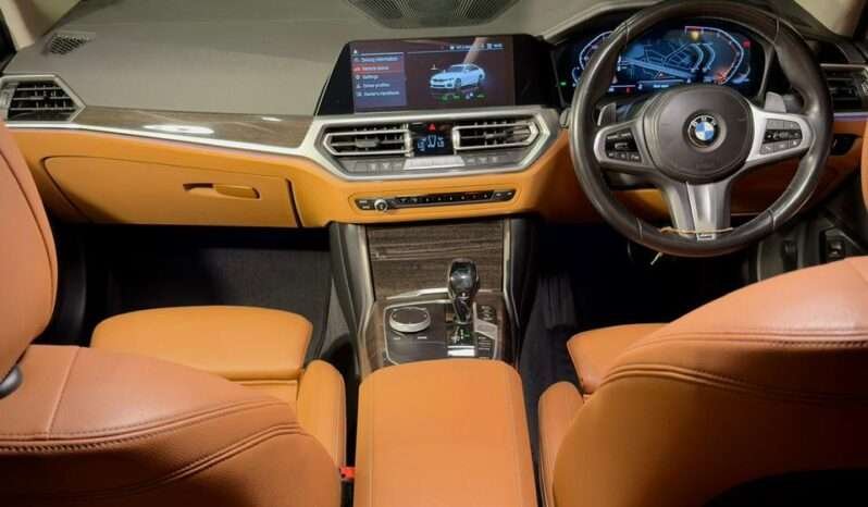 
								BMW 330Li M Sport Limousine full									