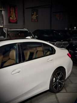 
										BMW 330Li M Sport Limousine full									