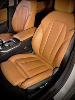 
										BMW 330Li M Sport Limousine full									