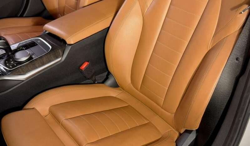 
								BMW 330Li M Sport Limousine full									