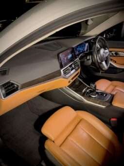 
										BMW 330Li M Sport Limousine full									