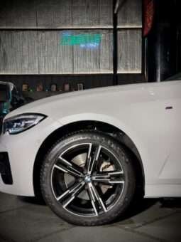 
										BMW 330Li M Sport Limousine full									