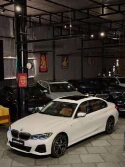 
										BMW 330Li M Sport Limousine full									
