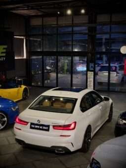 
										BMW 330Li M Sport Limousine full									