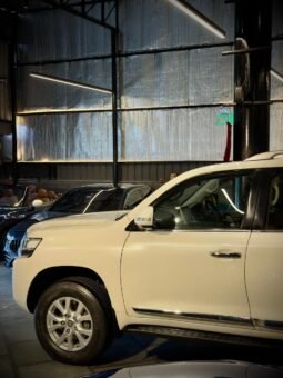 
										Toyota Land Cruiser LC200 full									