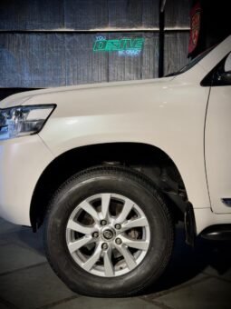 
										Toyota Land Cruiser LC200 full									