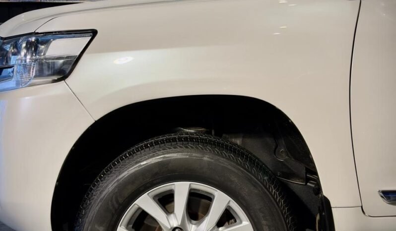 
								Toyota Land Cruiser LC200 full									