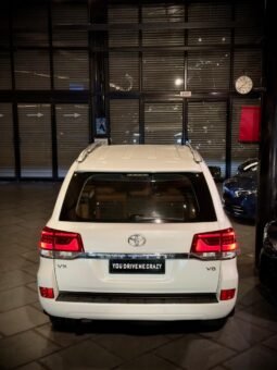 
										Toyota Land Cruiser LC200 full									