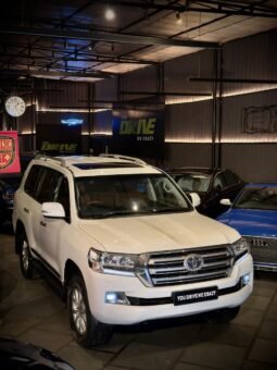
										Toyota Land Cruiser LC200 full									
