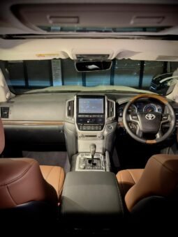 
										Toyota Land Cruiser LC200 full									