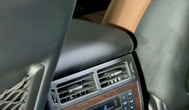 
								Toyota Land Cruiser LC200 full									