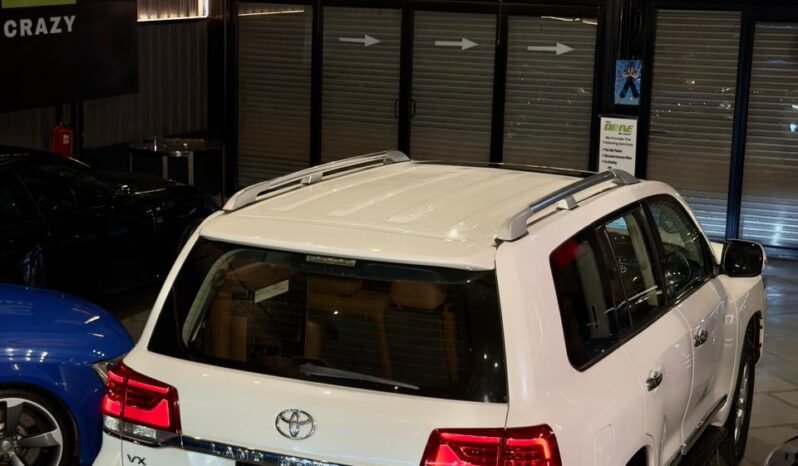 
								Toyota Land Cruiser LC200 full									