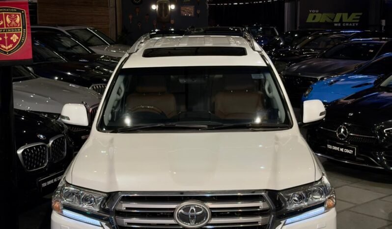 
								Toyota Land Cruiser LC200 full									