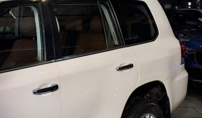 
								Toyota Land Cruiser LC200 full									