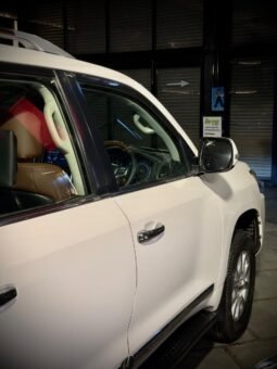 
										Toyota Land Cruiser LC200 full									