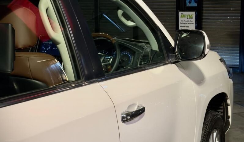 
								Toyota Land Cruiser LC200 full									