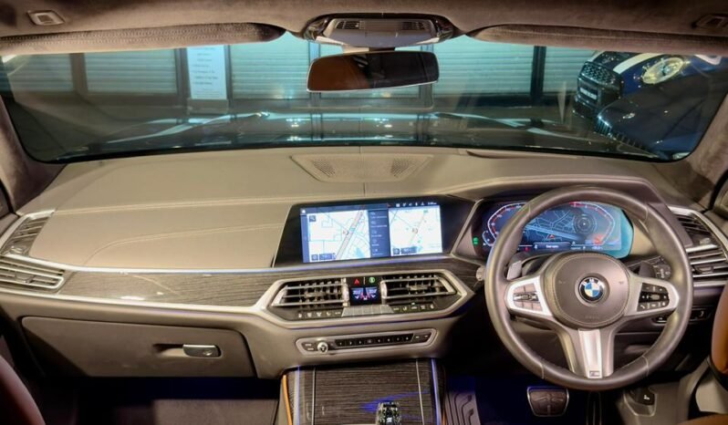 
								BMW X7 xDrive40i M Sport full									