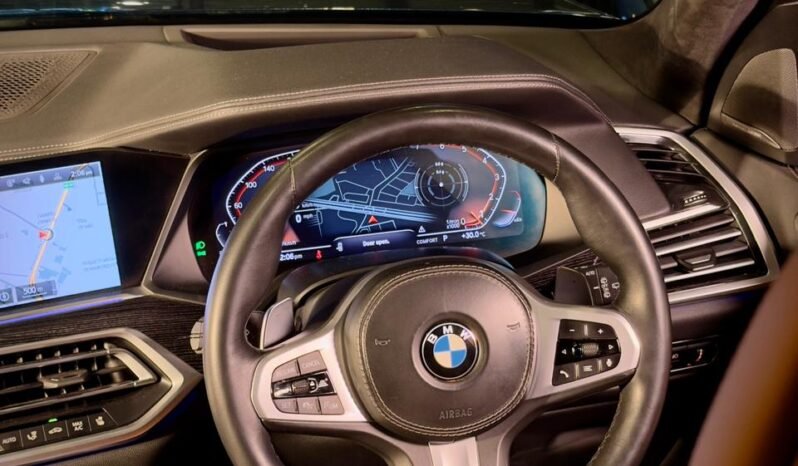 
								BMW X7 xDrive40i M Sport full									