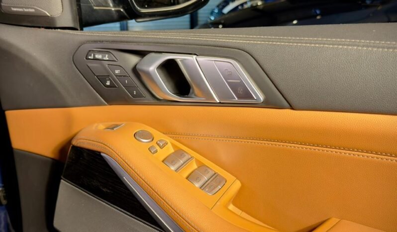 
								BMW X7 xDrive40i M Sport full									