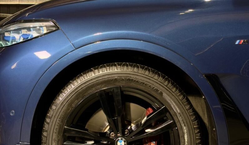 
								BMW X7 xDrive40i M Sport full									