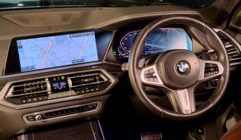 
								BMW X7 xDrive40i M Sport full									