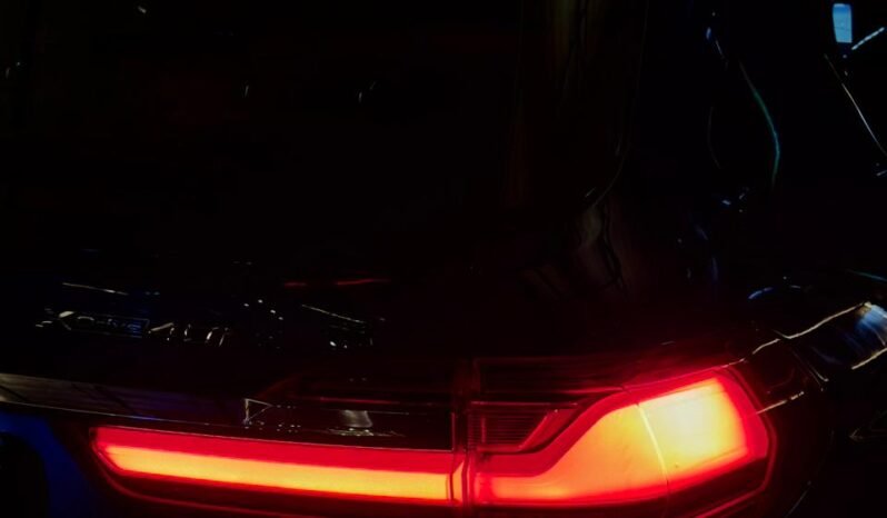 
								BMW X7 xDrive40i M Sport full									