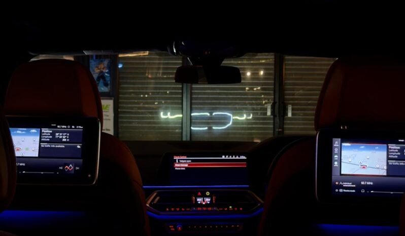 
								BMW X7 xDrive40i M Sport full									