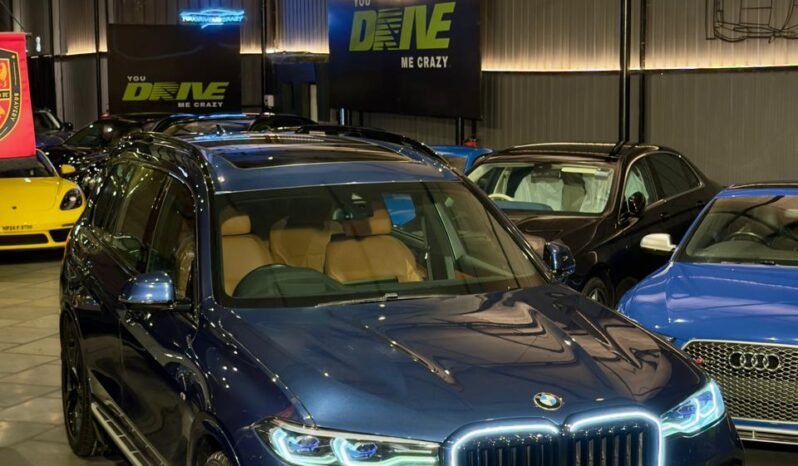 
								BMW X7 xDrive40i M Sport full									