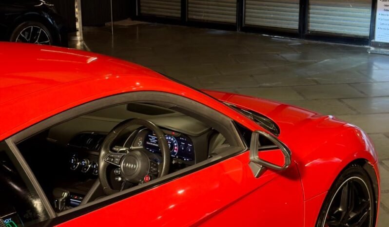 
								Audi R8 V10 Plus Coupe full									