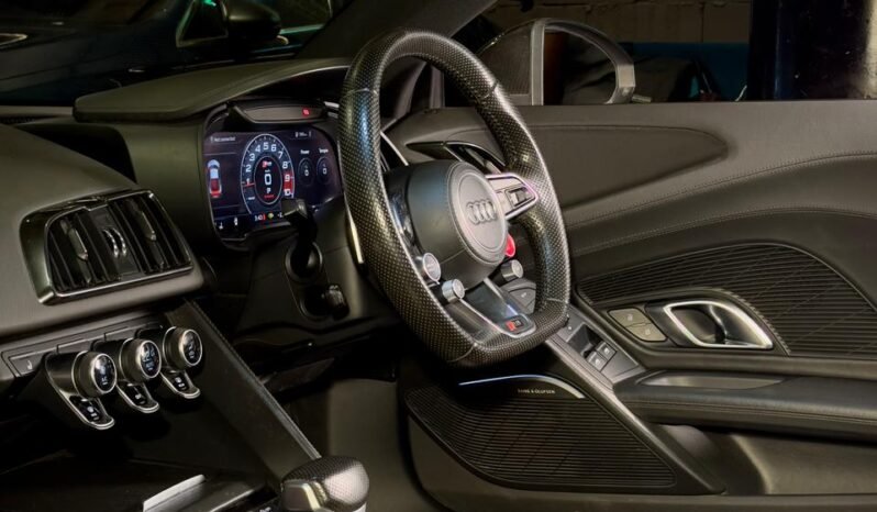 
								Audi R8 V10 Plus Coupe full									