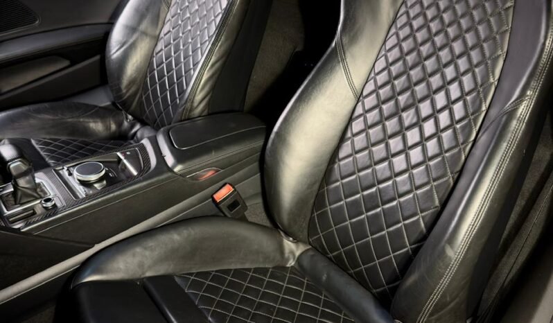 
								Audi R8 V10 Plus Coupe full									