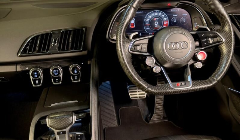 
								Audi R8 V10 Plus Coupe full									