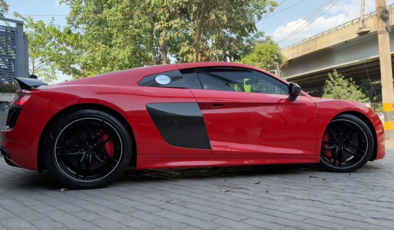 
								Audi R8 V10 Plus Coupe full									