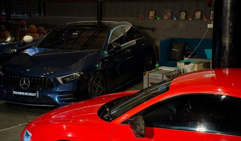 
								Audi R8 V10 Plus Coupe full									