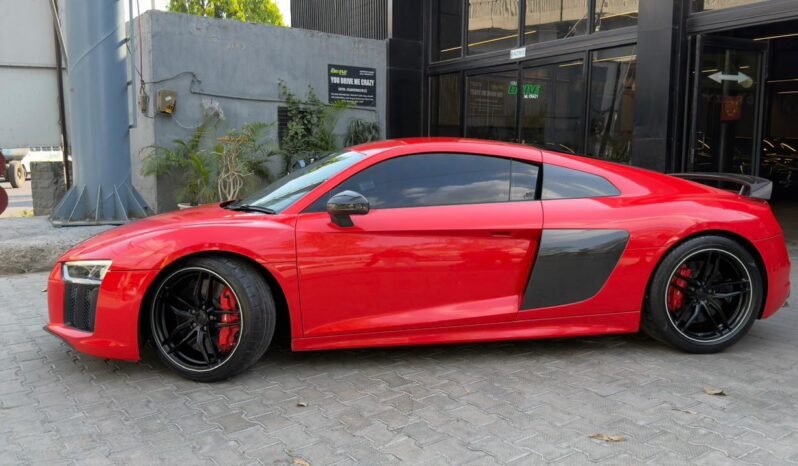 
								Audi R8 V10 Plus Coupe full									
