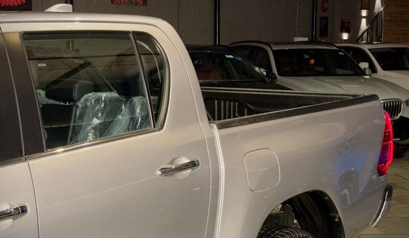 
								Toyota Hilux High AT 2024 (Brand New Condition) full									