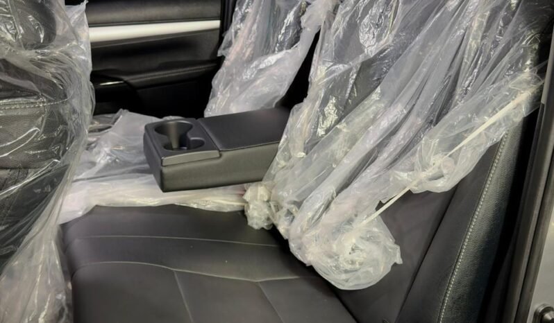 
								Toyota Hilux High AT 2024 (Brand New Condition) full									