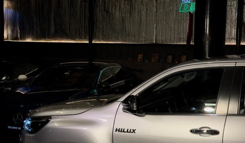 
								Toyota Hilux High AT 2024 (Brand New Condition) full									