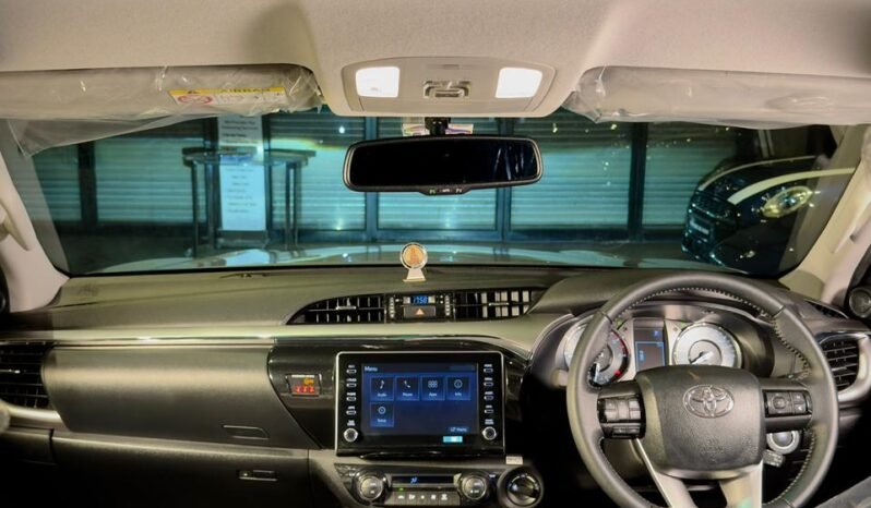 
								Toyota Hilux High AT 2024 (Brand New Condition) full									