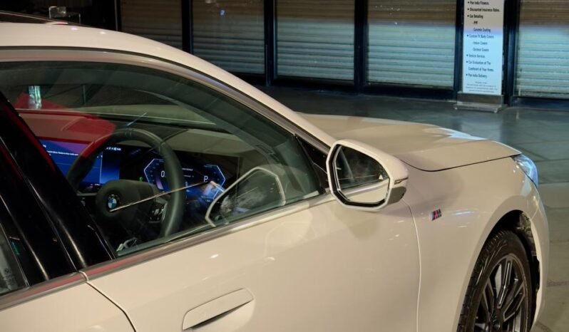 
								BMW 530Li MSport full									