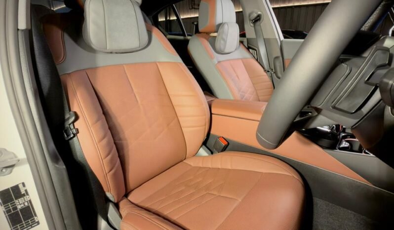 
								BMW 530Li MSport full									