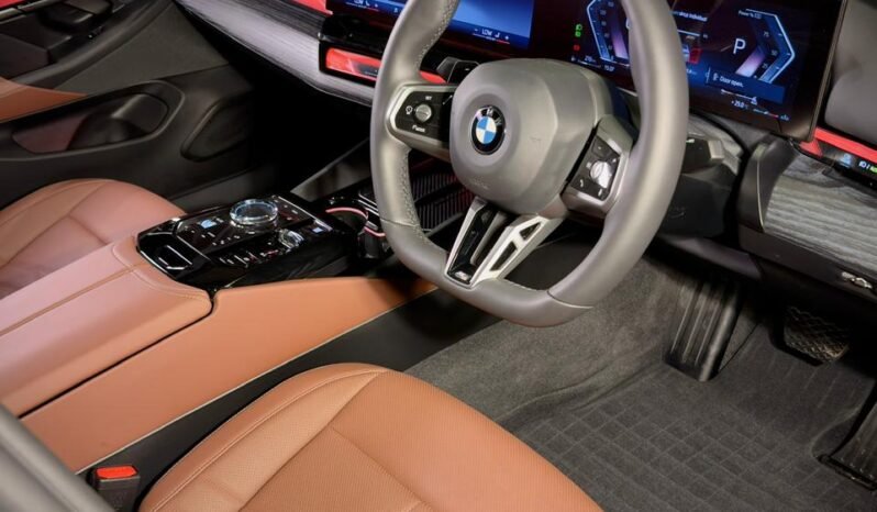 
								BMW 530Li MSport full									