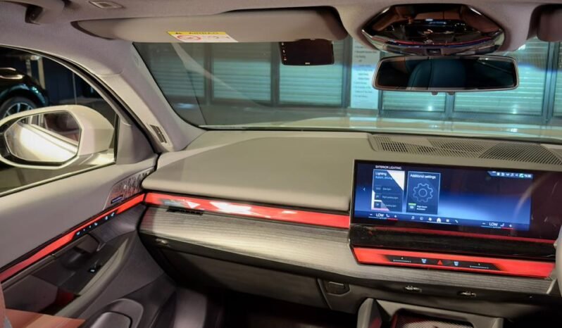 
								BMW 530Li MSport full									