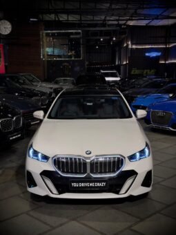 
										BMW 530Li MSport full									