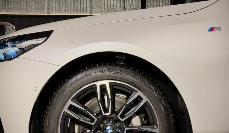 
								BMW 530Li MSport full									